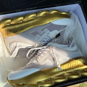 Versace Men's Chain Reaction 9.5 lightly worn